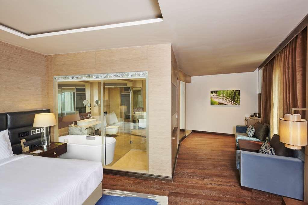 Hilton Garden Inn Lucknow Zimmer foto